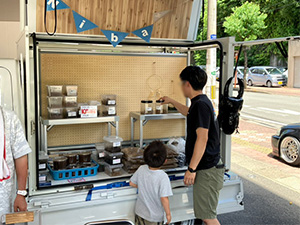 Nibako商品陳列の様子